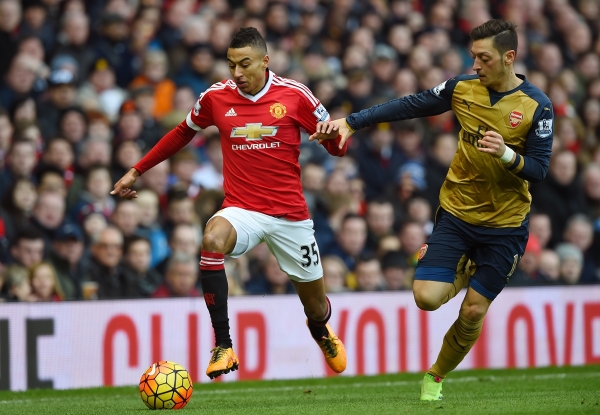  阿森纳险胜曼联，厄德高绝杀球引发VAR争议  