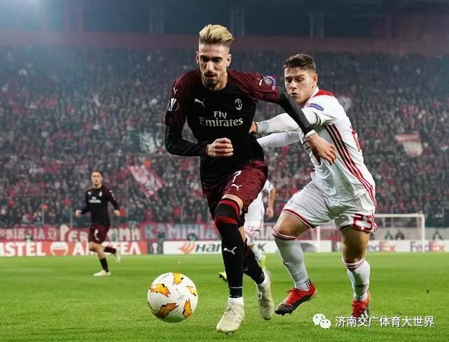  AC米兰角球战术奏效头槌攻门定胜负