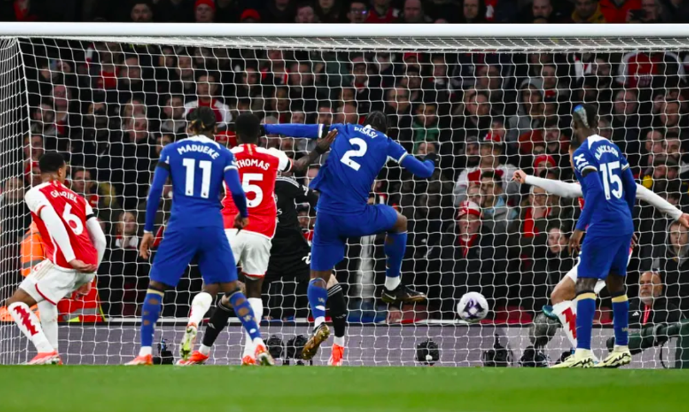  格伊世界波破僵局，水晶宫主场力克切尔西展雄风